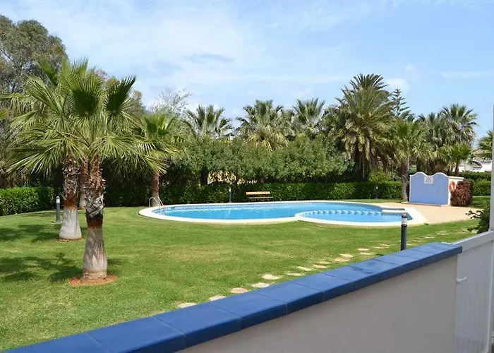 Olas Pili Locdenia Apartman *