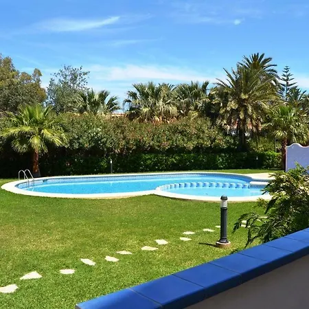 Olas Pili Locdenia Apartmán *