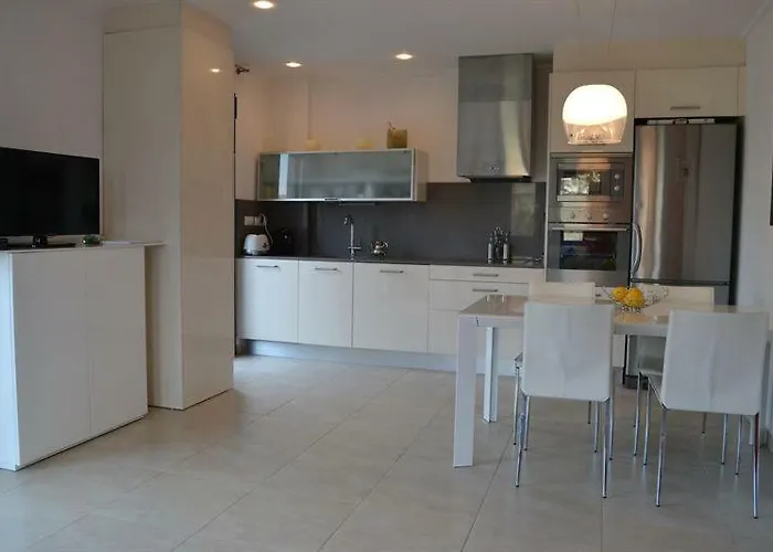 Olas Pili Locdenia * Dénia